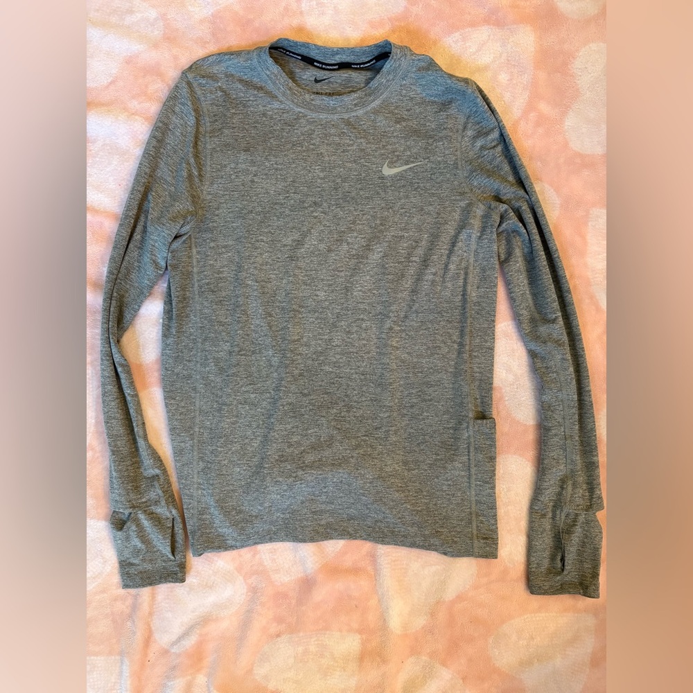 Nike Heather Gray Long Sleeve Tee
